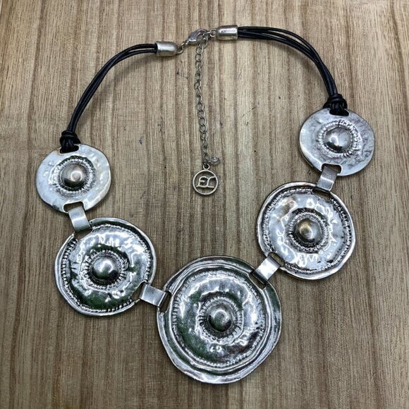 Erica Lyons Antique Style Round Silver Disc Necklace - Picture 2 of 8